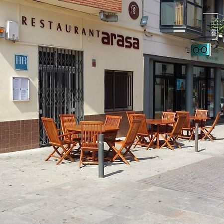 Santa Bárbara Hostal Restaurante Arasa מראה חיצוני תמונה