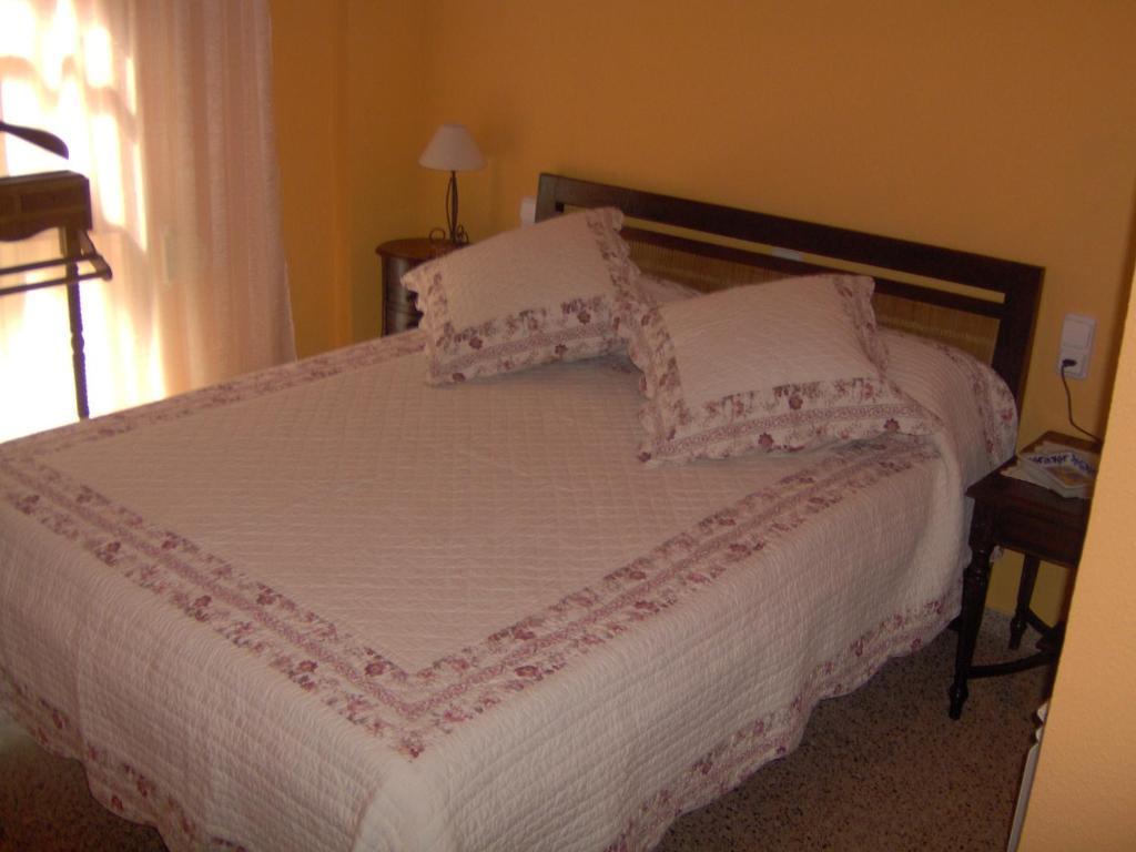 Santa Bárbara Hostal Restaurante Arasa חדר תמונה