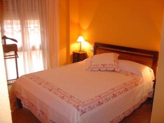 Santa Bárbara Hostal Restaurante Arasa מראה חיצוני תמונה